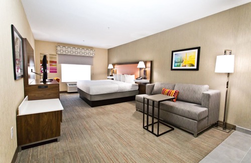 Arden-Arcade Hotel | Hampton Inn & Suites Sacramento-Cal Expo