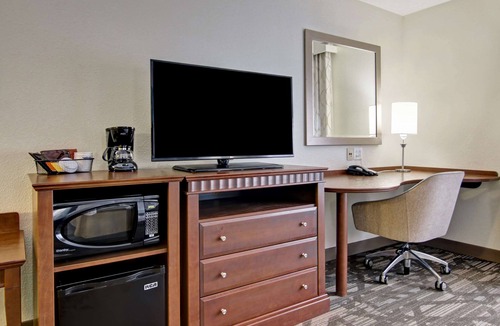 Saint John Hotel | Hampton Inn & Suites Saint John