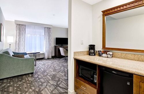 Saint John Hotel | Hampton Inn & Suites Saint John