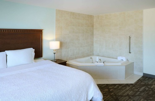 Saint John Hotel | Hampton Inn & Suites Saint John