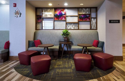 Salinas Hotel | Hampton Inn & Suites Salinas