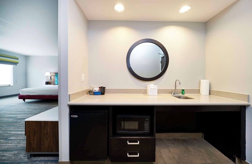 Salinas Hotel | Hampton Inn & Suites Salinas