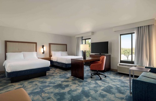San Marcos Hotel | Hampton Inn & Suites San Marcos