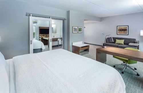Saraland Hotel | Hampton Inn & Suites Saraland Mobile