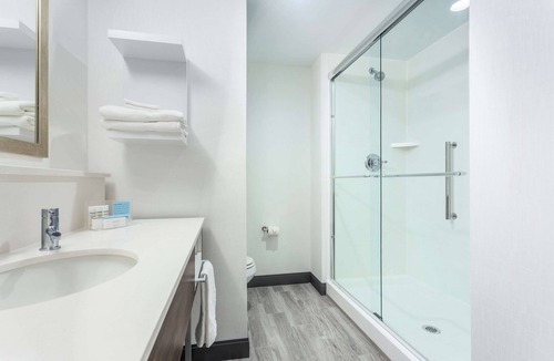 Saraland Hotel | Hampton Inn & Suites Saraland Mobile