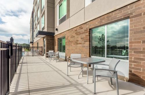 Saraland Hotel | Hampton Inn & Suites Saraland Mobile