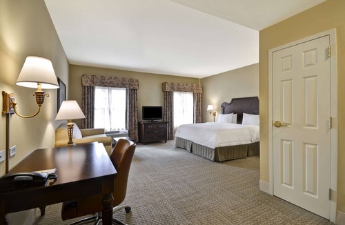 Yamacraw Village Hotel | Hampton Inn & Suites Savannah Historic District