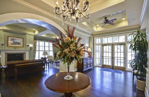 Yamacraw Village Hotel | Hampton Inn & Suites Savannah Historic District