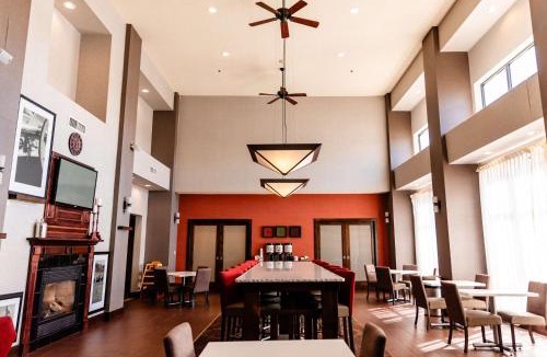 Scottsbluff Hotel | Hampton Inn & Suites Scottsbluff