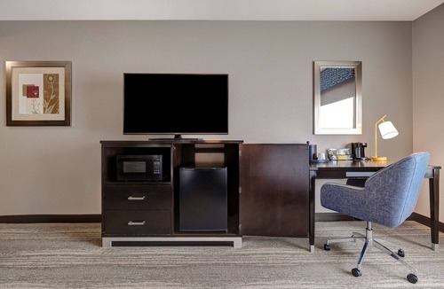 Federal Way Hotel | Hampton Inn & Suites Seattle/Federal Way