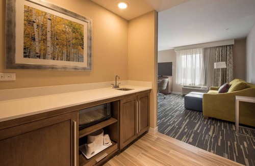 Redmond Hotel | Hampton Inn & Suites Seattle/Redmond