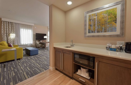 Redmond Hotel | Hampton Inn & Suites Seattle/Redmond