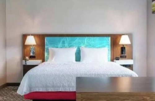 Somerset Hotel | Hampton Inn & Suites Somerset