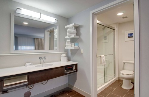 Springfield Hotel | Hampton Inn & Suites Springfield/Downtown