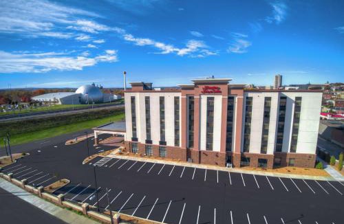 Springfield Hotel | Hampton Inn & Suites Springfield Downtown