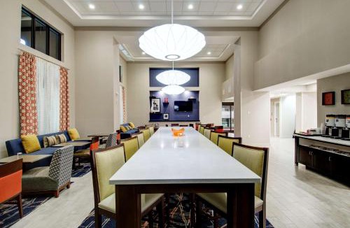 Springfield Hotel | Hampton Inn & Suites Springfield Downtown