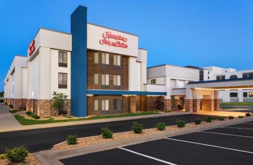 Springfield Hotel | Hampton Inn & Suites Springfield