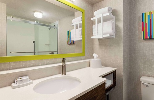 Springfield Hotel | Hampton Inn & Suites Springfield, MO