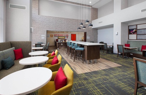St. Cloud Hotel | Hampton Inn & Suites St. Cloud, MN