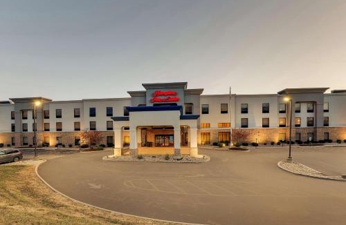Glen Carbon Hotel | Hampton Inn & Suites St. Louis - Edwardsville