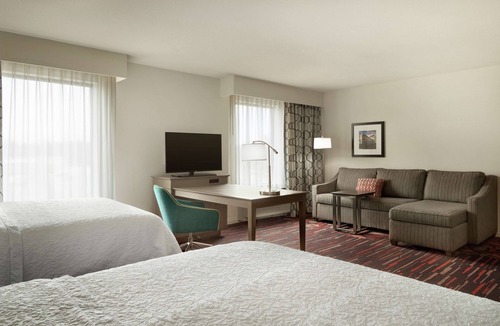 Alton Hotel | Hampton Inn & Suites St. Louis/Alton
