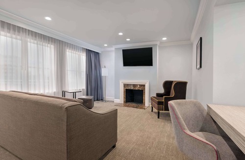 Stamford Hotel | Hampton Inn & Suites Stamford