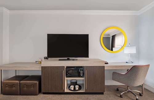 Stamford Hotel | Hampton Inn & Suites Stamford