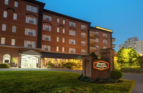 Stamford Hotel | Hampton Inn & Suites Stamford