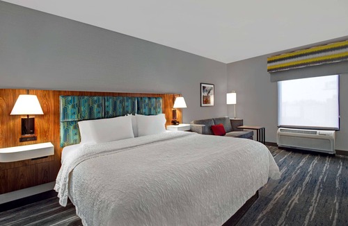 Eastside Hotel | Hampton Inn & Suites Syracuse Dewitt