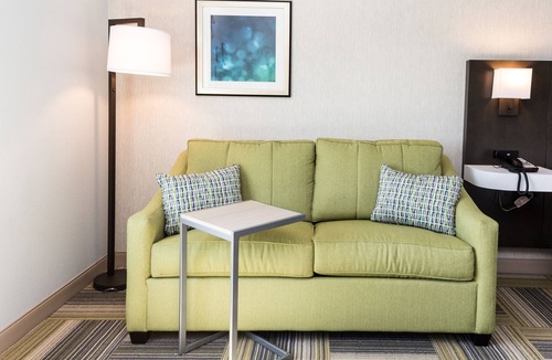 North Syracuse Hotel | Hampton Inn & Suites Syracuse North Airport Area