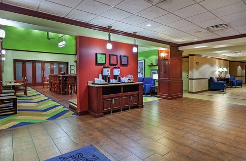 Owasso Hotel | Hampton Inn & Suites Tulsa North/Owasso, OK