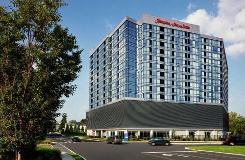 Teaneck Hotel | Hampton Inn & Suites Teaneck/Glenpointe