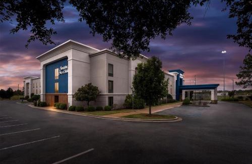 Tifton Hotel | Hampton Inn & Suites Tifton