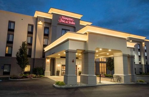 Lochmere Hotel | Hampton Inn & Suites Tilton