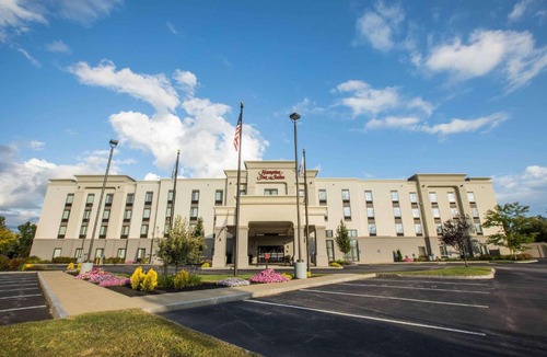 Lochmere Hotel | Hampton Inn & Suites Tilton