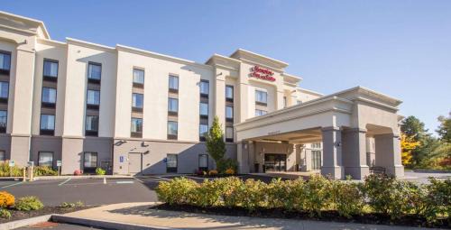 Lochmere Hotel | Hampton Inn & Suites Tilton