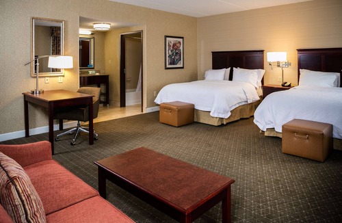 Rossford Hotel | Hampton Inn & Suites Toledo-Perrysburg