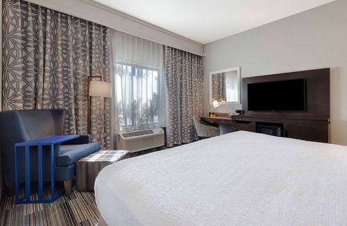 Tulare Hotel | Hampton Inn & Suites Tulare