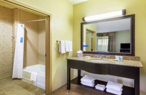 Owasso Hotel | Hampton Inn & Suites Tulsa North/Owasso