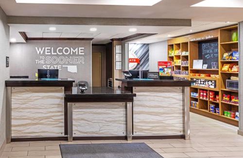 South Tulsa Hotel | Hampton Inn & Suites Tulsa-Woodland Hills