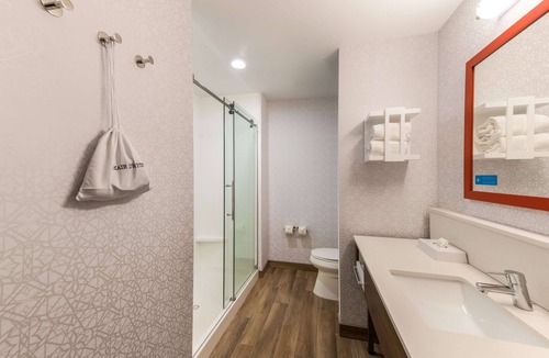 Benton Harbor Hotel | Hampton Inn & Suites Benton Harbor