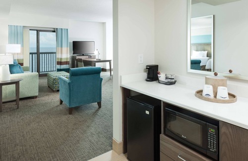 Carolina Beach Hotel | Hampton Inn & Suites Carolina Beach Oceanfront