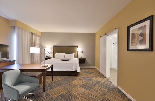 Lake Hallie Hotel | Hampton Inn & Suites Chippewa Falls