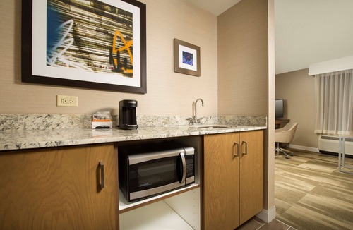 East Syracuse Hotel | Hampton Inn & Suites Syracuse/Carrier Circle