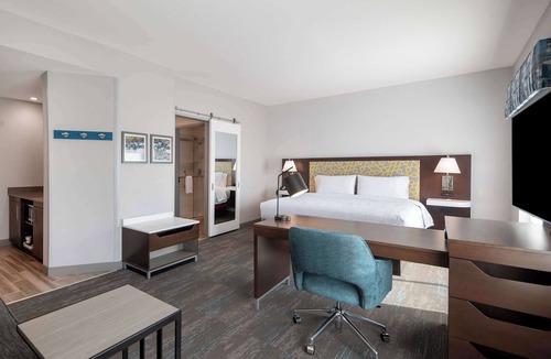Farmers Branch Hotel | Hampton Inn & Suites Farmers Branch Dallas