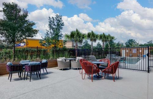 The Woodlands Hotel | Hampton Inn & Suites by Hilton Shenandoah The Woodlands