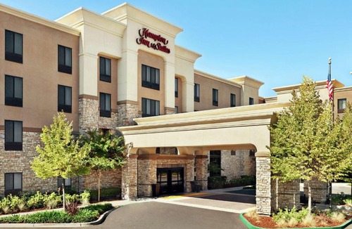 West Sacramento Hotel | Hampton Inn & Suites West Sacramento