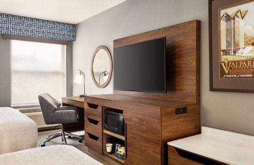 Valparaiso Hotel | Hampton Inn & Suites Valparaiso