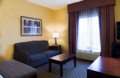 Norma Hotel | Hampton Inn & Suites Vineland