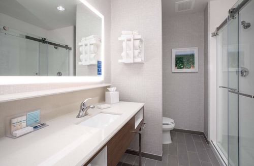 Watsonville Hotel | Hampton Inn & Suites Watsonville